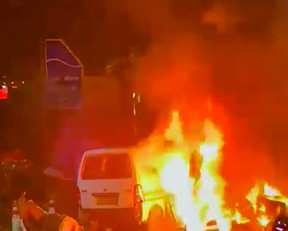 13 killed, 24 injured in gruesome blast at Red Fort