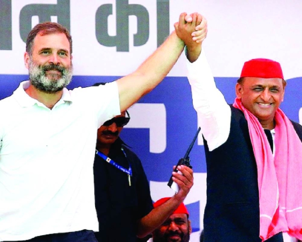 Bihar polls: Cracks appear in Congress-SP alliance