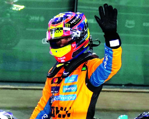 Oscar Piastri takes pole for Qatar GP sprint race