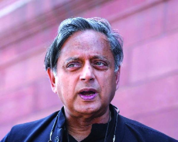 Unfair to reduce Advani’s years of service to one episode: Tharoor