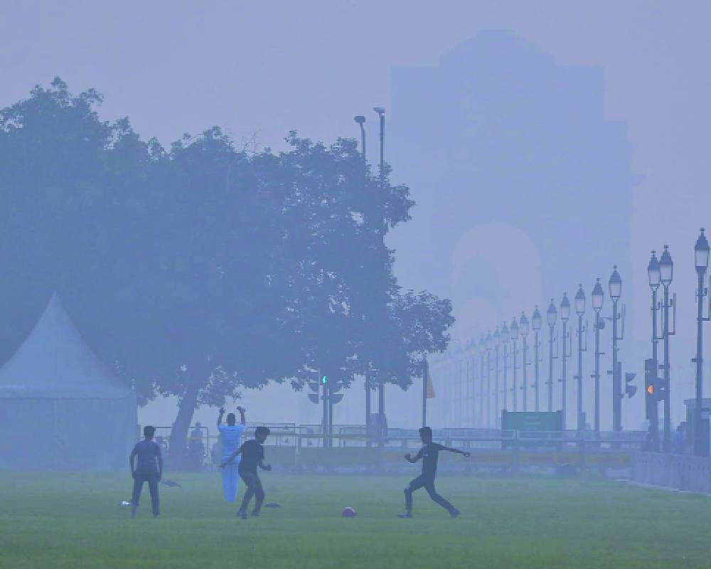 Air quality dips to ‘very poor’ as pollutants linger