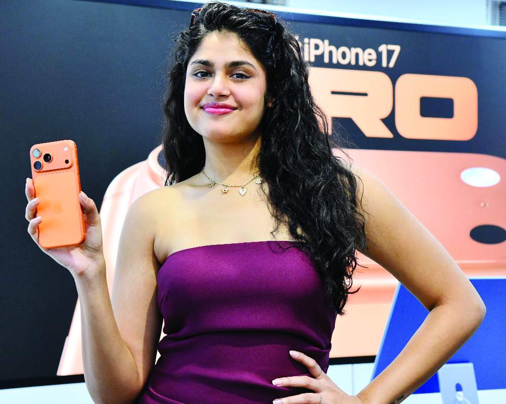Apple mania sweeps Delhi, Mumbai, Bengaluru