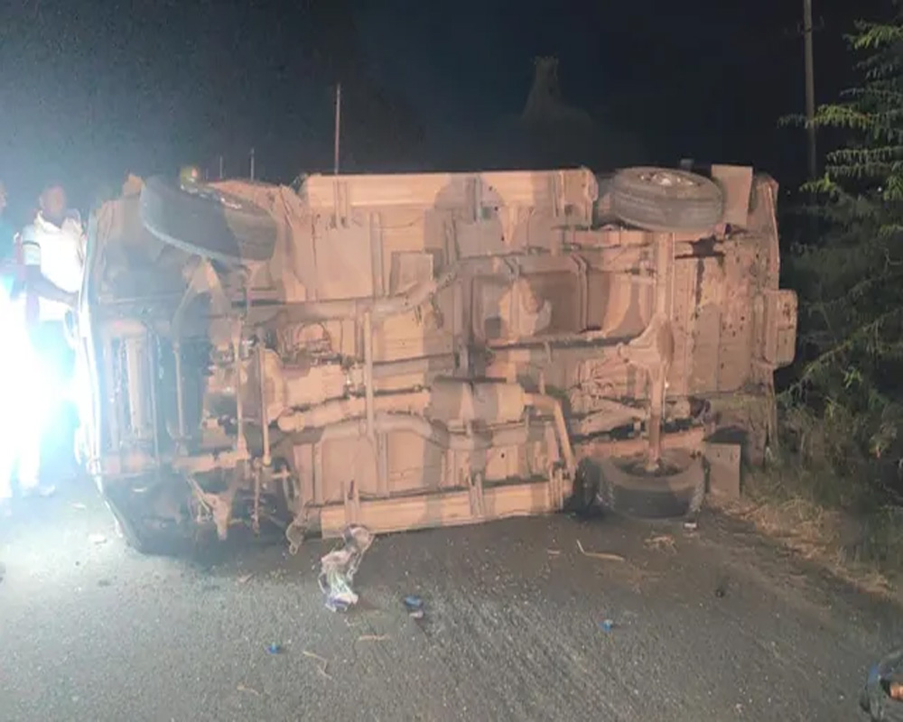 At least 13 persons killed in two separate road accidents in Karnataka