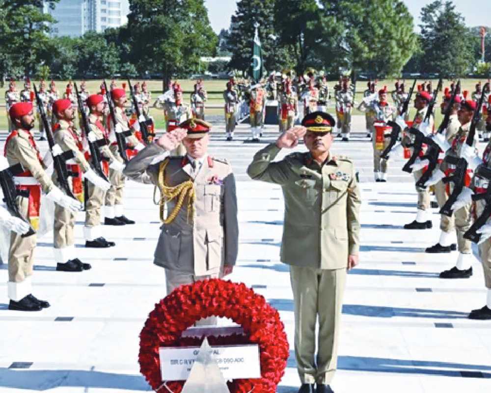 British Army chief meets Pakistani counterpart