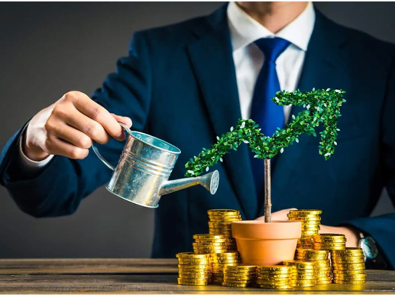 Calculating returns on different types of investments using a compound interest calculator