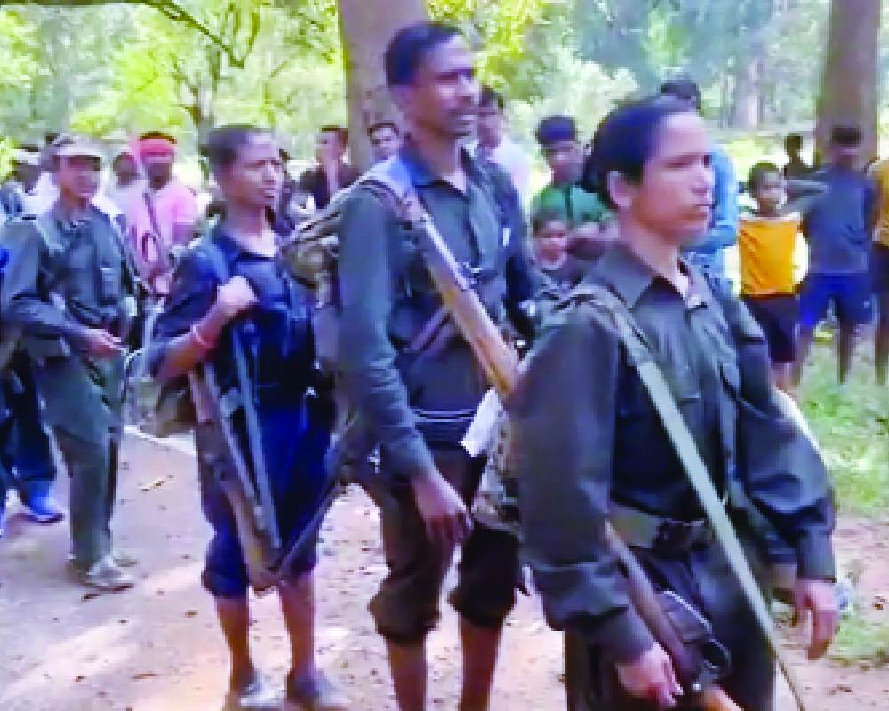 Chhattisgarh: 21 Naxals surrender in Kanker