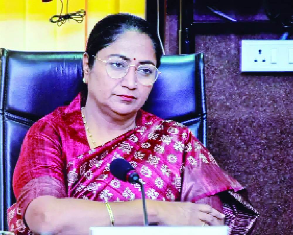 CM Rekha announces plan to make Delhi clean, beautiful