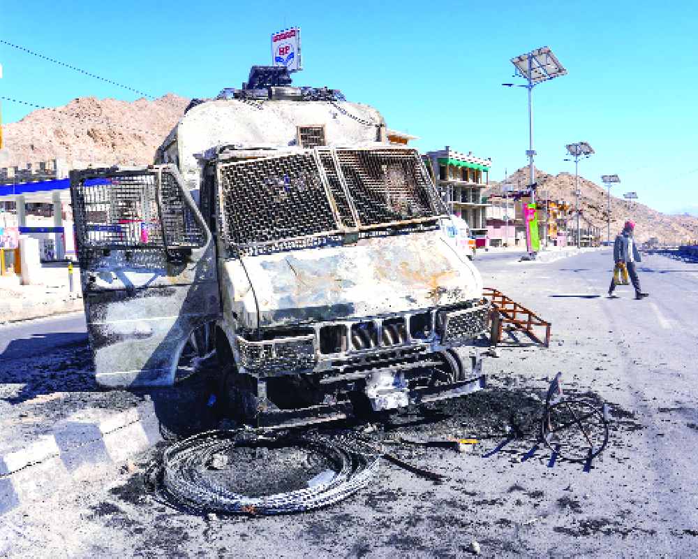 Curfew imposed in Leh after violent clashes, 50 arrested