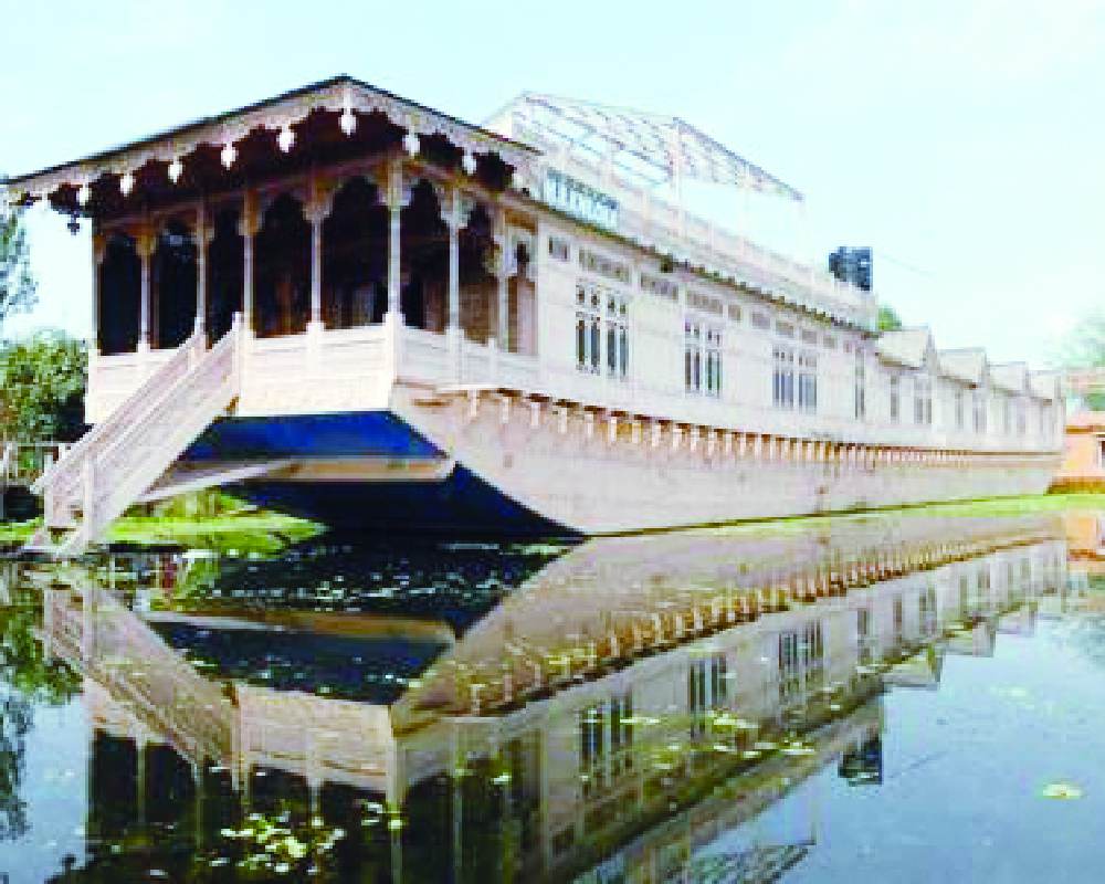 DDA to float tenders for houseboat convention centre