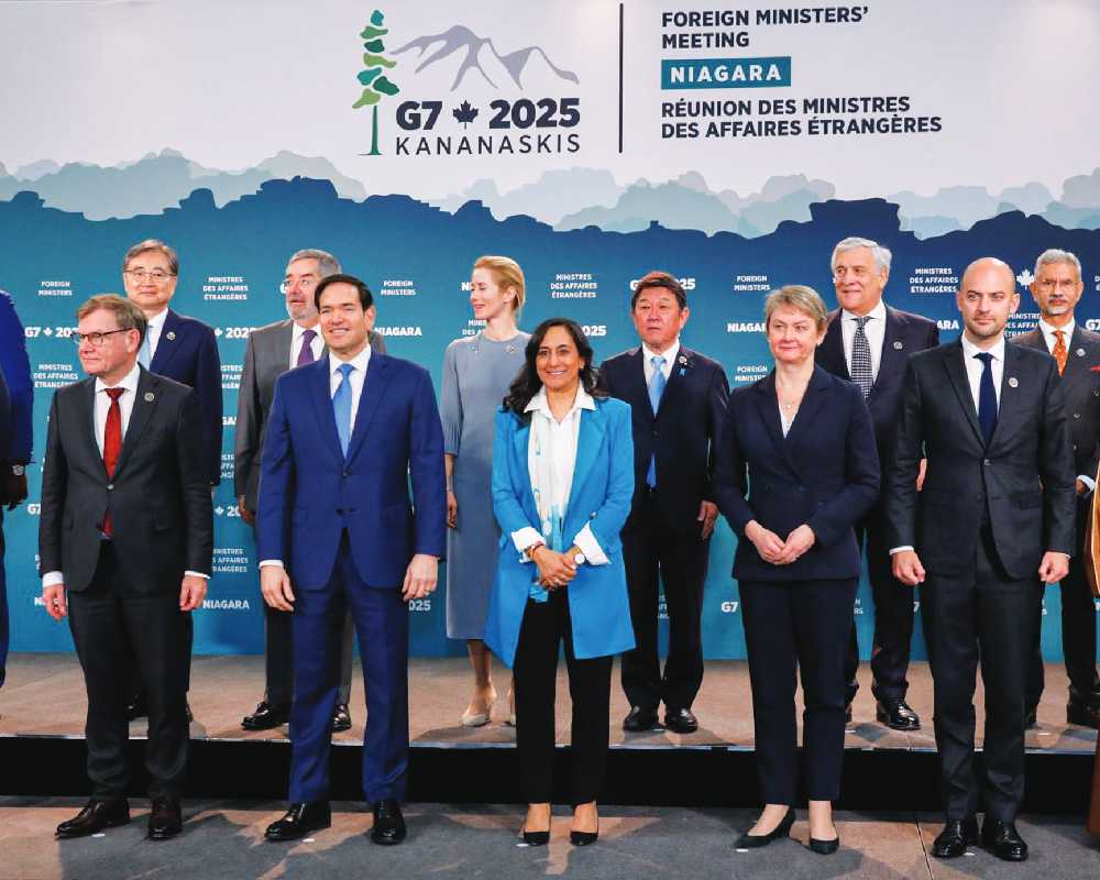 G7 diplomats publicly show support for Ukraine