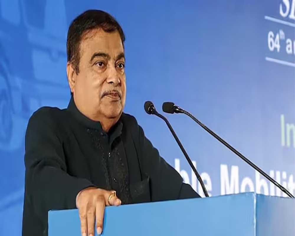 Gadkari mulls law for sound of Indian musical instrument as vehicle horns
