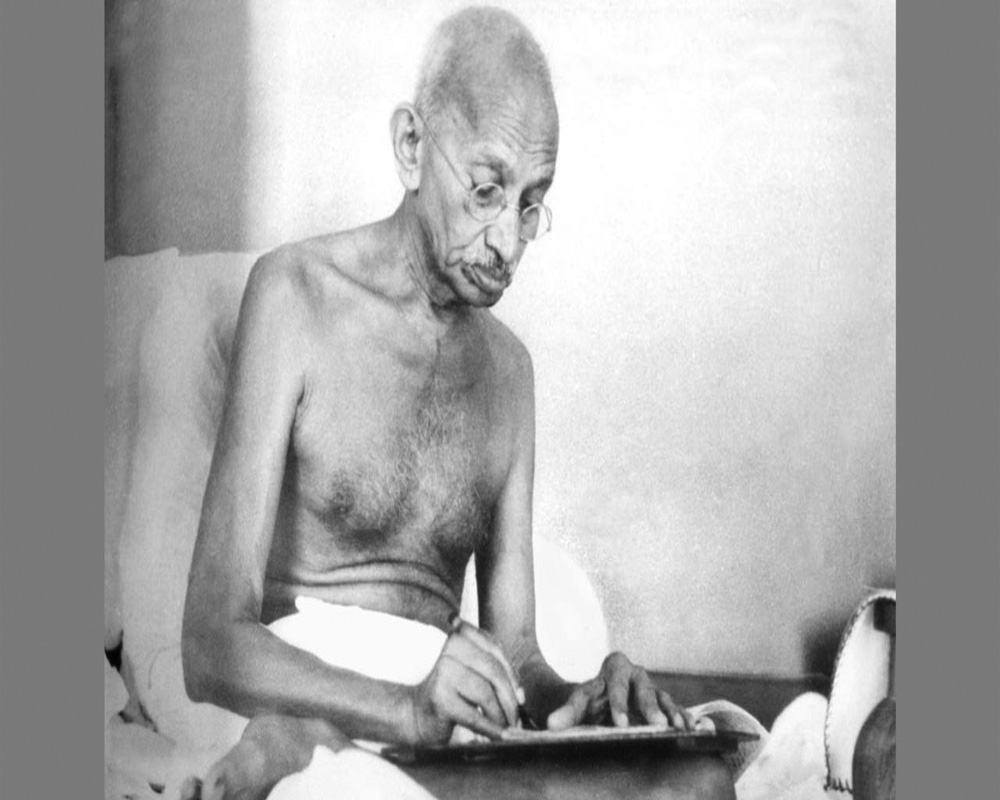 Gandhiâ€™s â€˜Indian Opinionâ€™ and its message for the digital age
