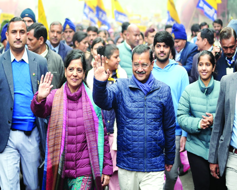 Kejriwal files nomination, has Rs 4.2 Crore in assets