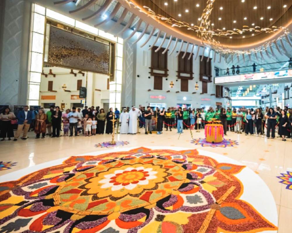 Largest rangoli made from spices in Dubai