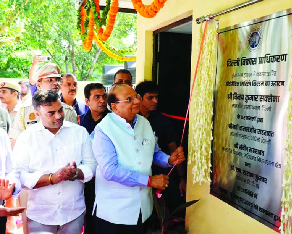 LG Saxena inaugurates Automatic Anti-Smog Misting System in Dwarka