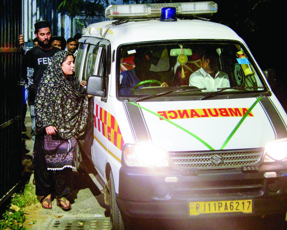 LNJP hospital sees heavy crowd in wake of explosion