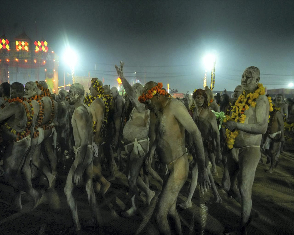 Maha Kumbh Near stampede on Mauni Amavasya, casualties feared; Akharas