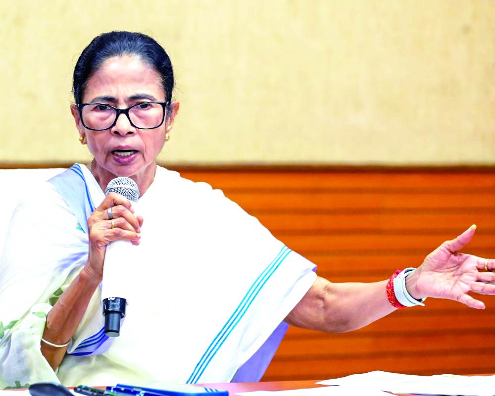 Mamata to construct Mahakaal temple, cricket stadium after Richa Ghosh