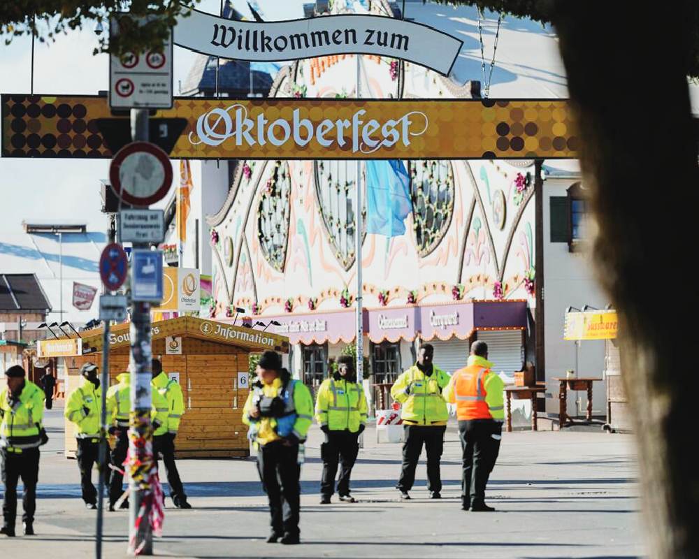 Munich Oktoberfest closed after bomb threat