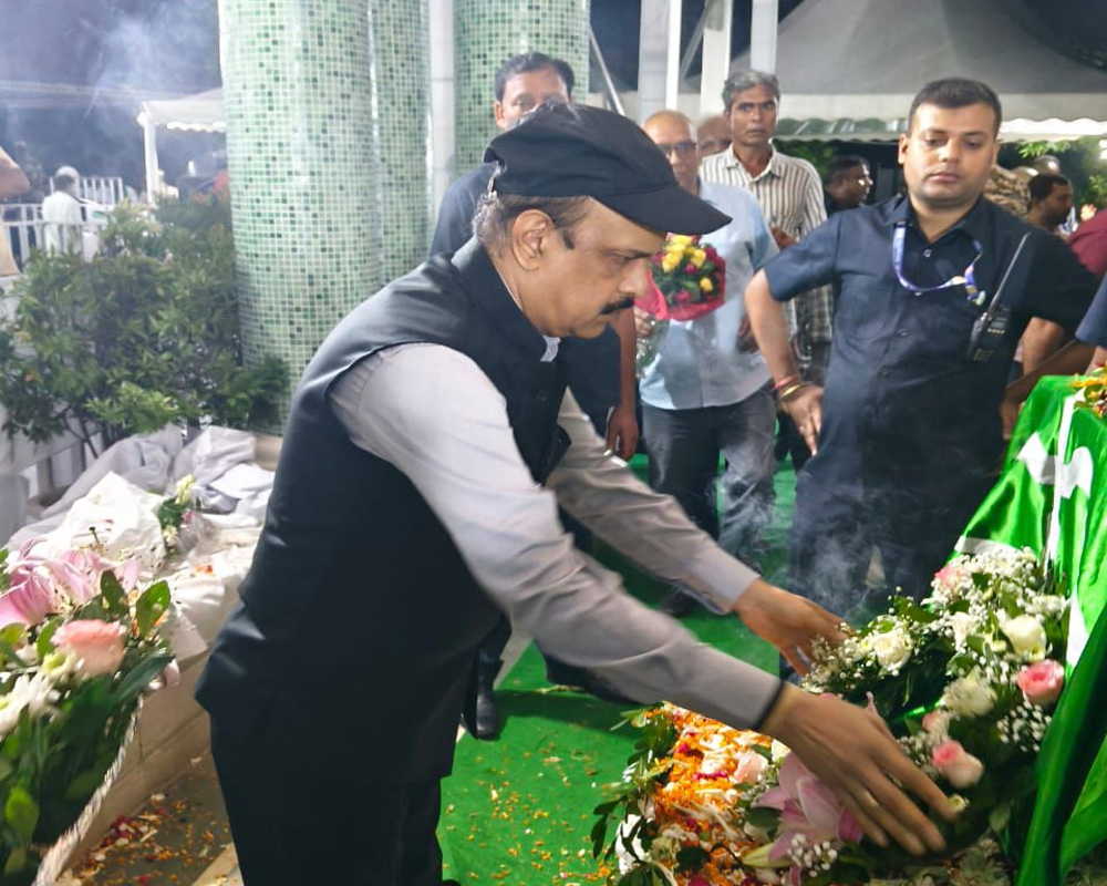 NTPC Director (Fuel) and RED (Mining)  pay homage to former Jharkhand CM