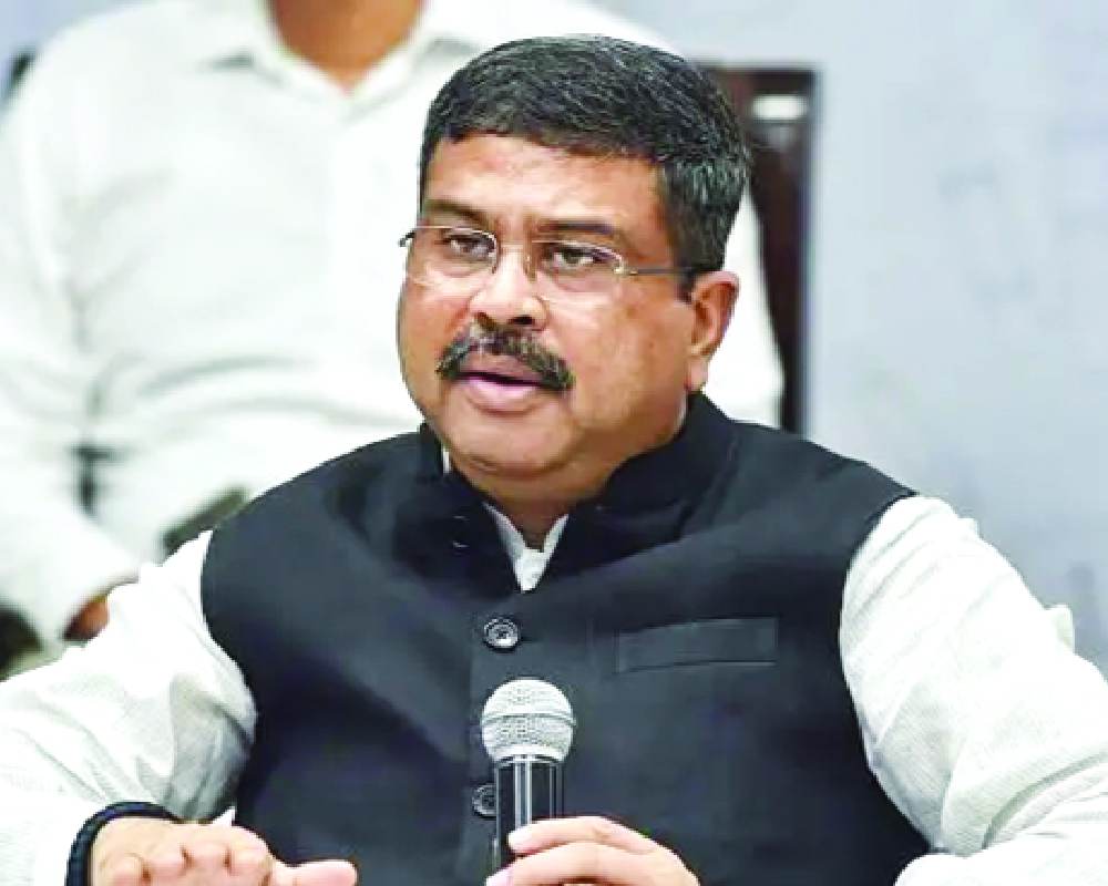 Pradhan calls for collective singing of Vande Mataram