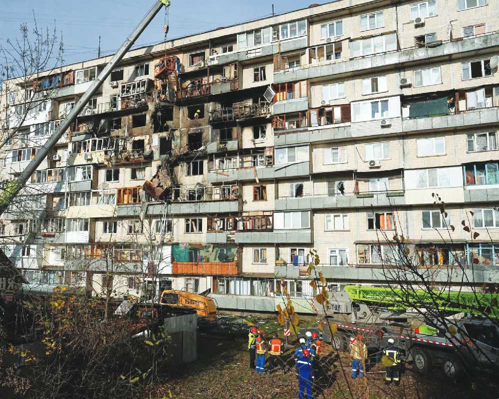 Russian drone, missile attack on Kyiv kills 5