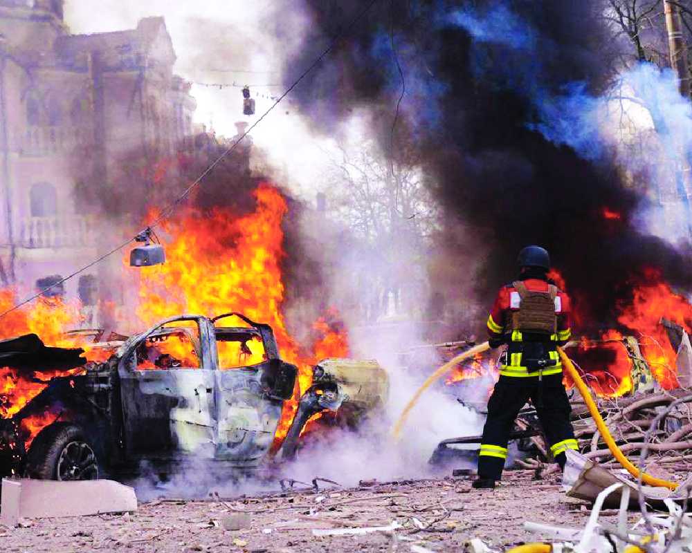 Russian strike kills 1 as US–Ukraine talks end day three