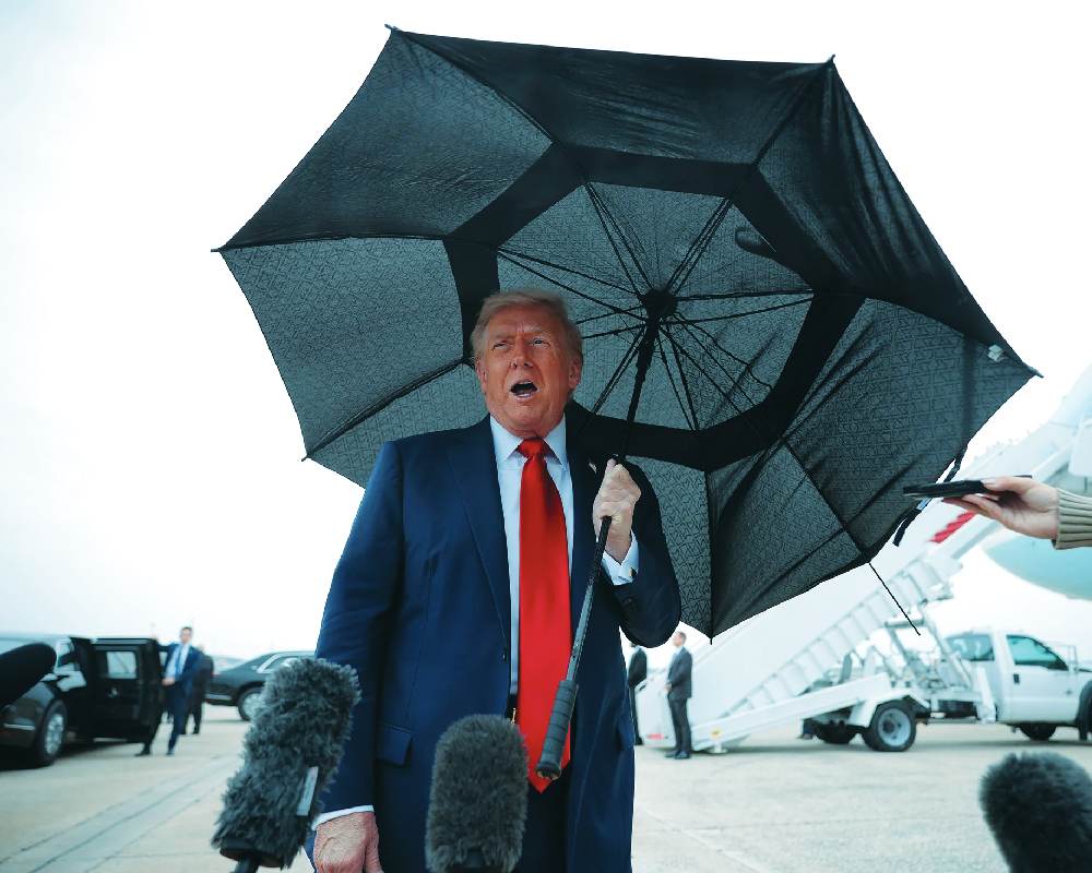 Trump warns Russia he may send Ukraine long-range Tomahawks