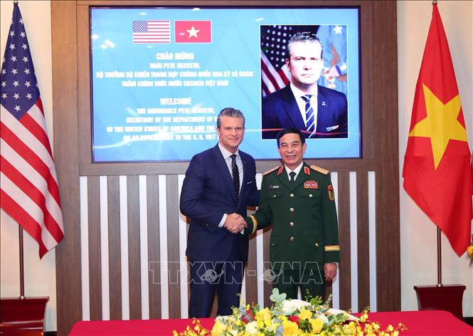 US to strengthen defence ties with Vietnam