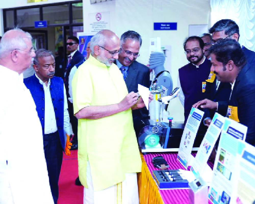 Vice President Radhakrishnan visits Sree Chitra Institute