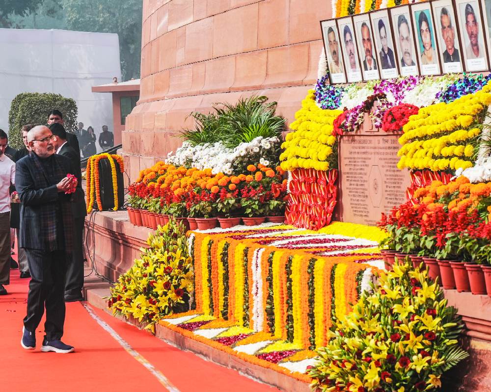 VP pays tribute to 2001 Parliament attack martyrs