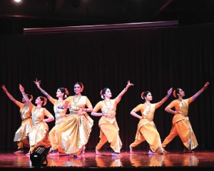 Between gesture and spirit