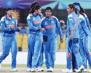 Chameera puts Sri Lanka in final of T20 tri-series