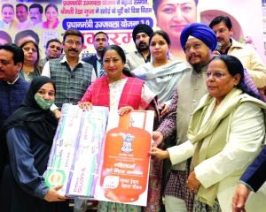 CM distributes LPG connections