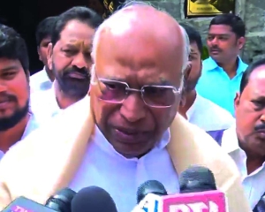 Congress summons Karnataka leaders