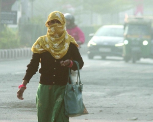 Delhi tops pollution charts as AQI hits 322