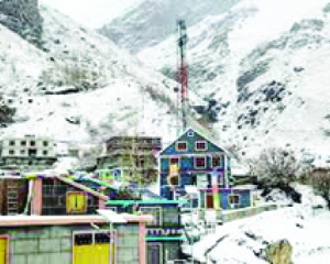 Fresh snowfall in high altitude areas of Himachal