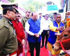 LG Saxena opens Tihar gaushala, unveils 3 ICT initiatives