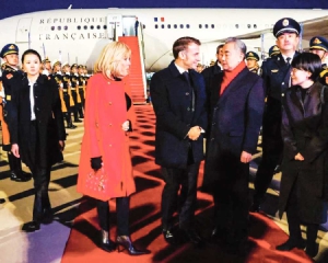 Macron arrives in China for talks with Xi on trade ties
