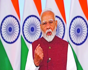 Modi pauses war, raises stakes