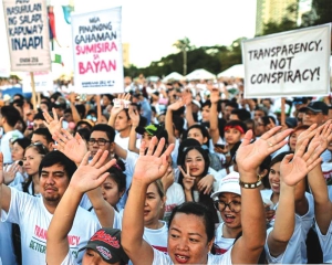 Thousands rally in Manila against corruption