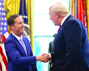 Trump backs H-1B visas