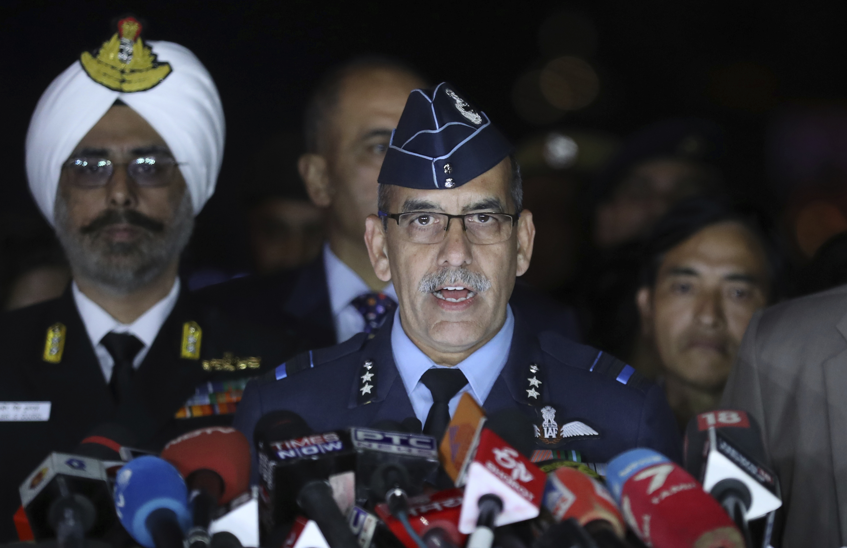 Air Force Air Vice Marshal R.G.K. Kapoor addresses the media on the recovery of a part of an air-to-air AMRAAM missile which was allegedly fired by Pakistani Air Force aircraft violating Indian airspace, in New Delhi - PTI