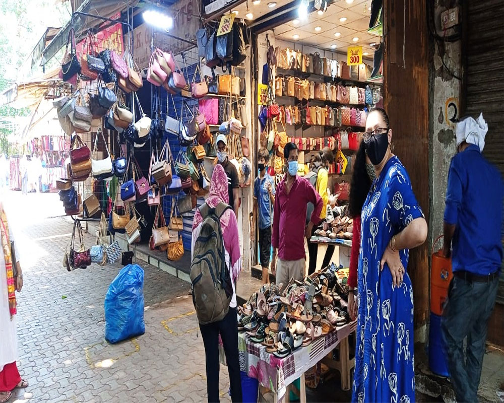 Sarojini Nagar market open today after 48 days lockdown in New Delhi on Monday 07 June, 2021 - IANS
