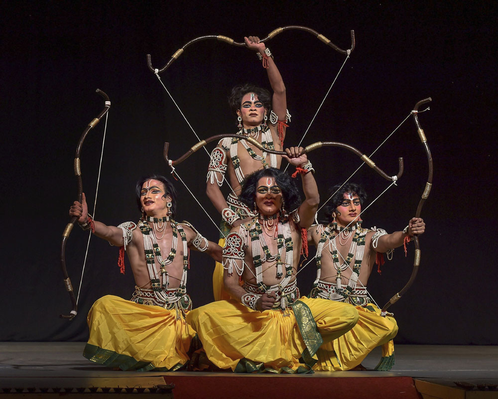 Artistes perform during the dance-drama 'Sampoorna Ramlila' at Shriram Bharatiya Kala Kendra in New Delhi - PTI