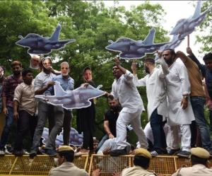 Rafale dal mein kuch kaala hai... Yes or no?